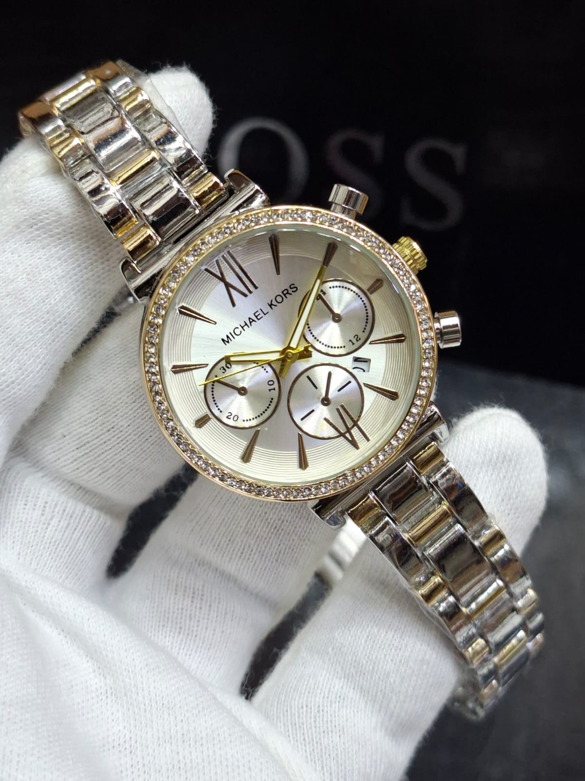 ⌚ Michael Kors Women’s Watch – Elegance Redefined | 30% OFF!