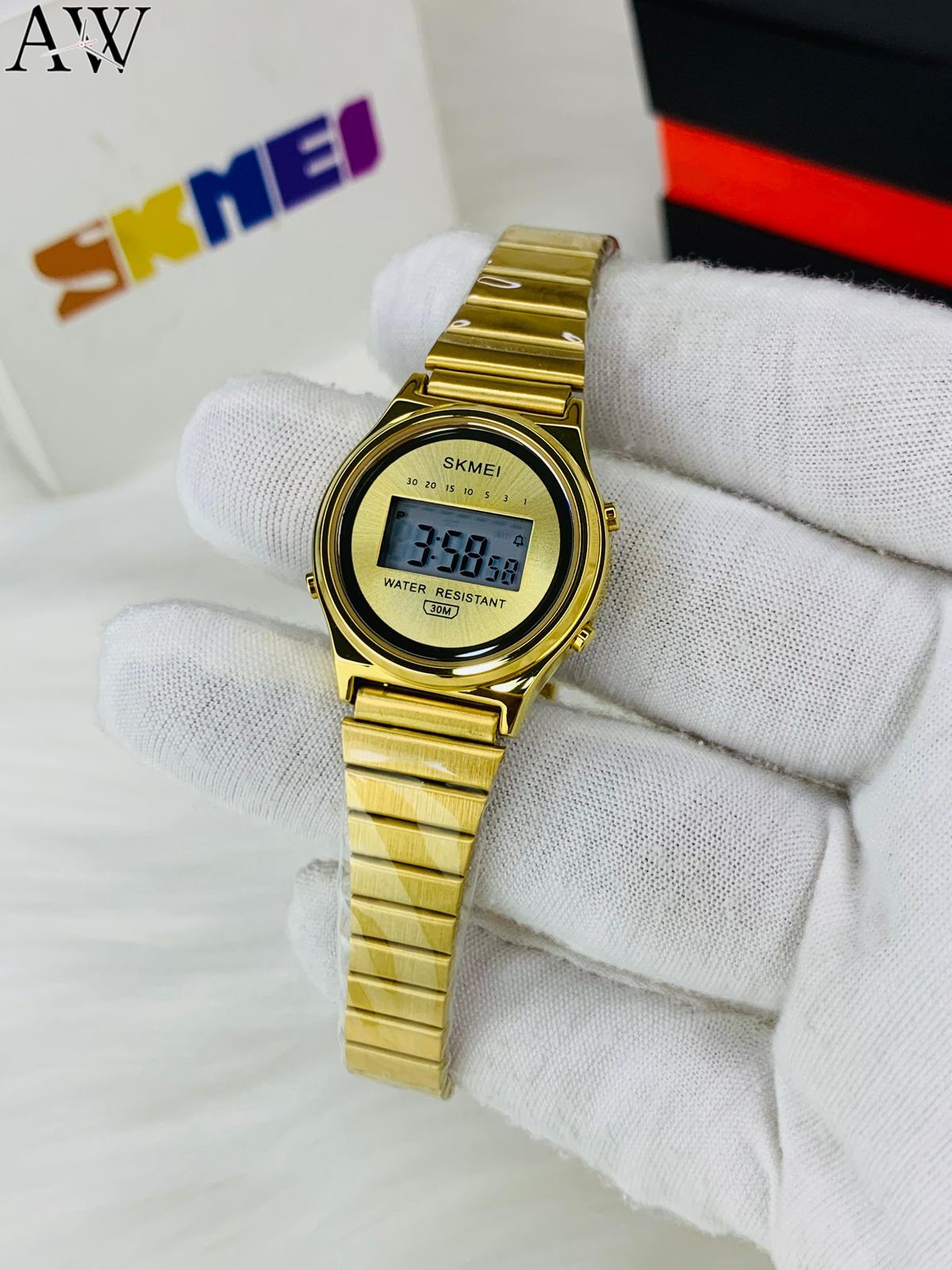 ✨ Style Meets Technology – Ladies Digital Timepiece