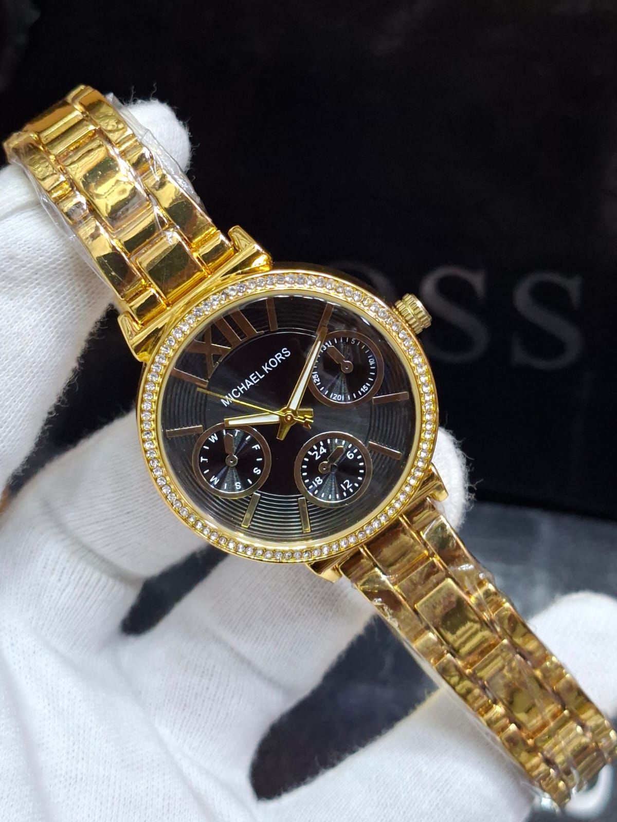 ⌚ Michael Kors Women’s Watch – Elegance Redefined | 30% OFF!